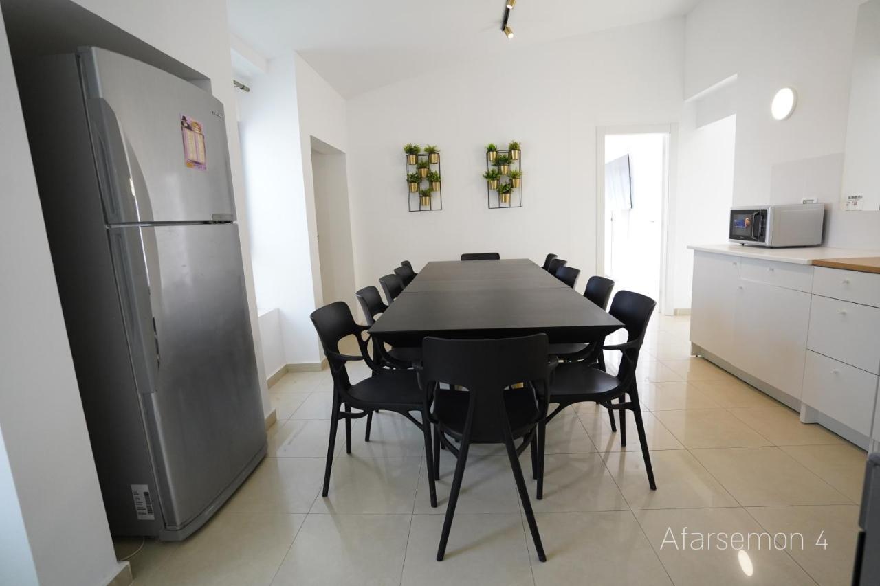 Yalarent Afarsemon Apartments With Pool - For Families & Couples เอลัต ภายนอก รูปภาพ